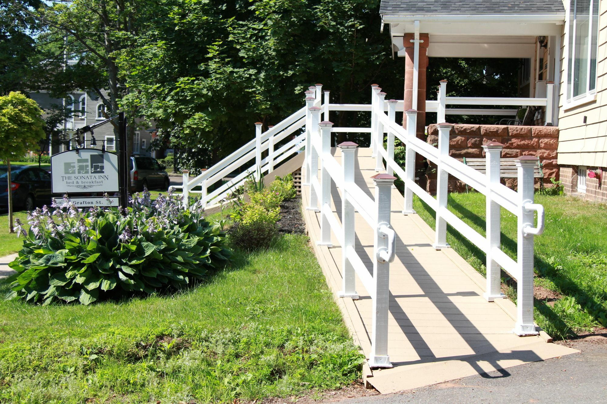 The Sonata Inn Charlottetown Exterior photo